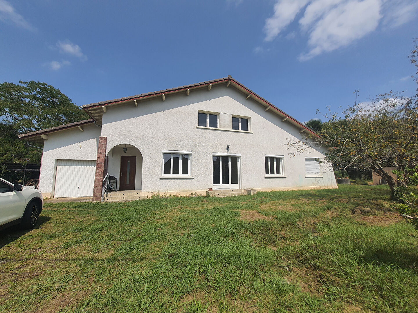 Villa / Maison  T5 à louer Espoey 64420