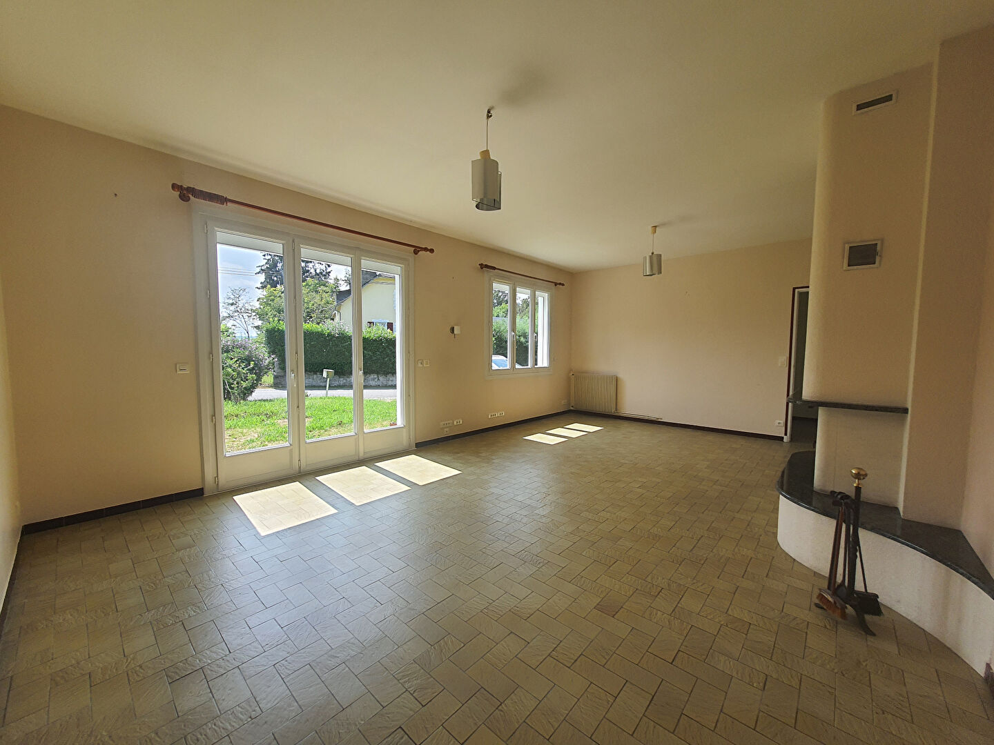 Villa / Maison  T5 à louer Espoey 64420