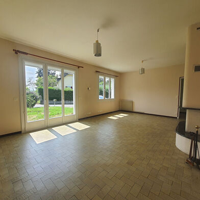 Maison 5 pièces 920 €