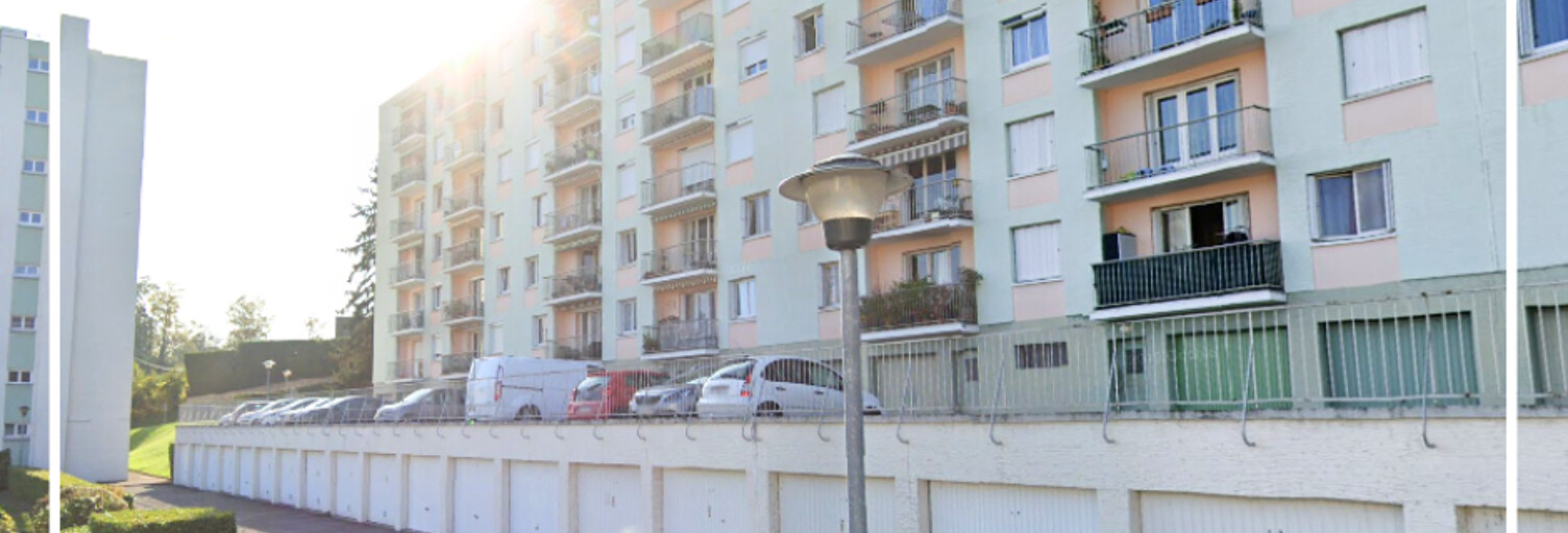 Garage   m² à louer à Voiron (38500)