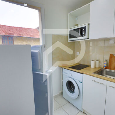 Appartement 1 pièces 650 €