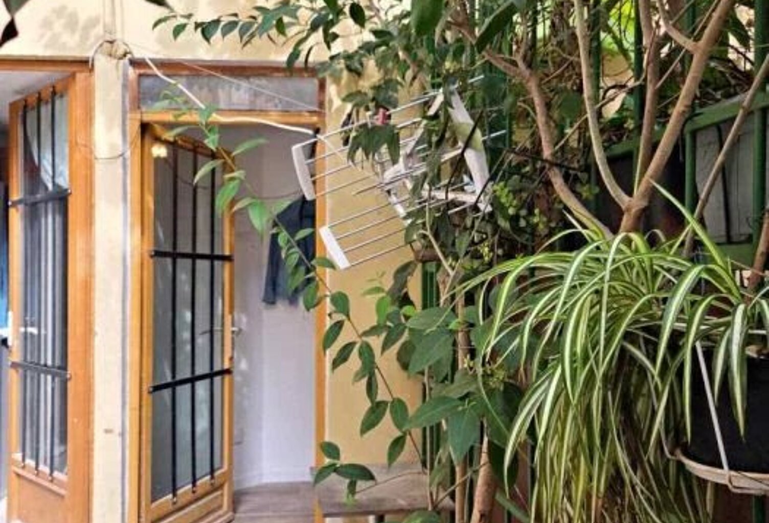 À vendre – Studio lumineux avec mezzanine et parking privatif – — photo 1