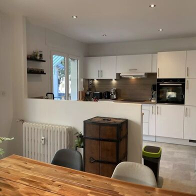 Appartement 4 pièces 1135 €