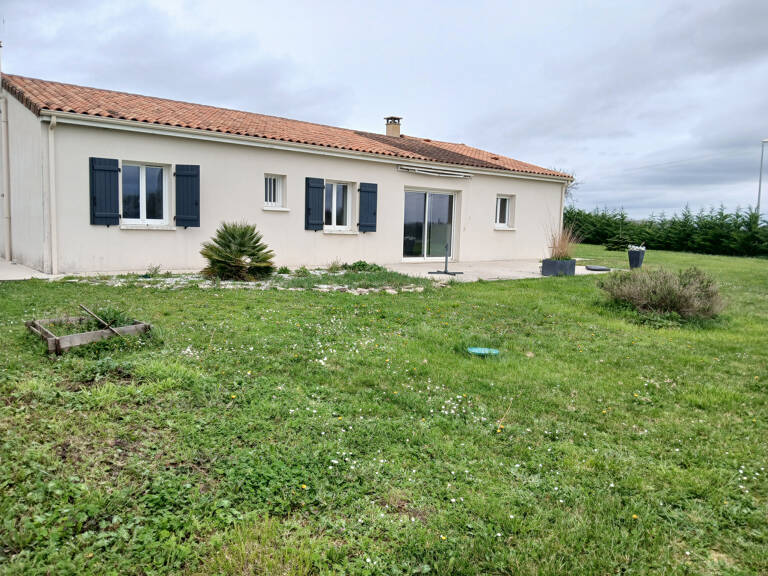 Maison de plain-pied 5 pièces avec terrain et garage — photo 1