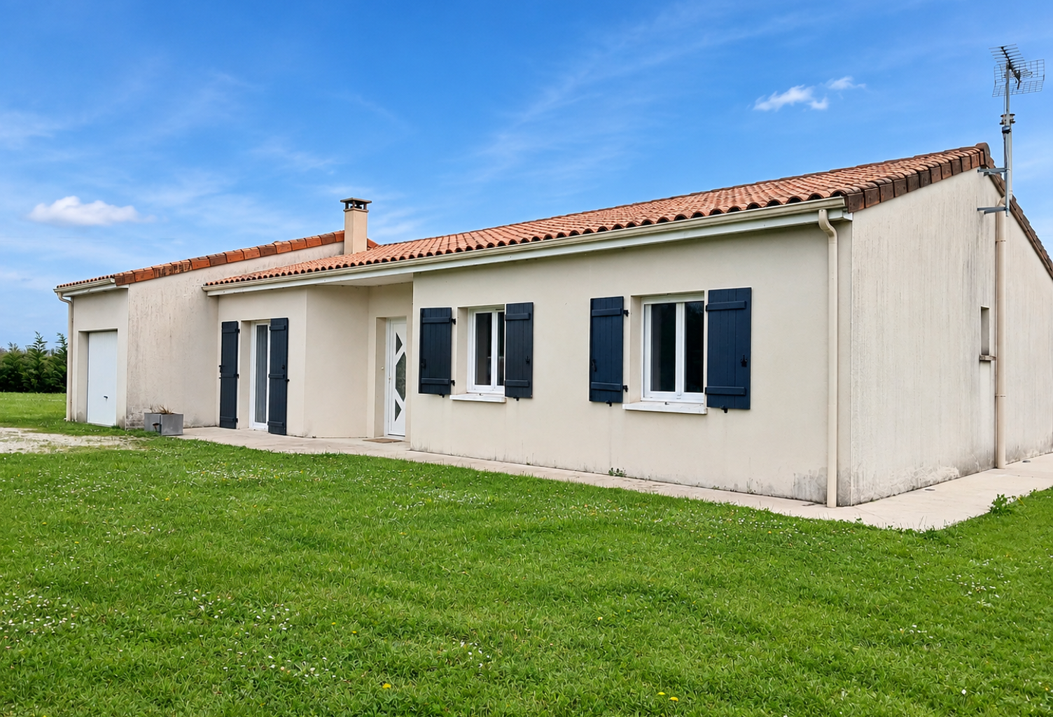 Maison de plain-pied 5 pièces avec terrain et garage — photo 1
