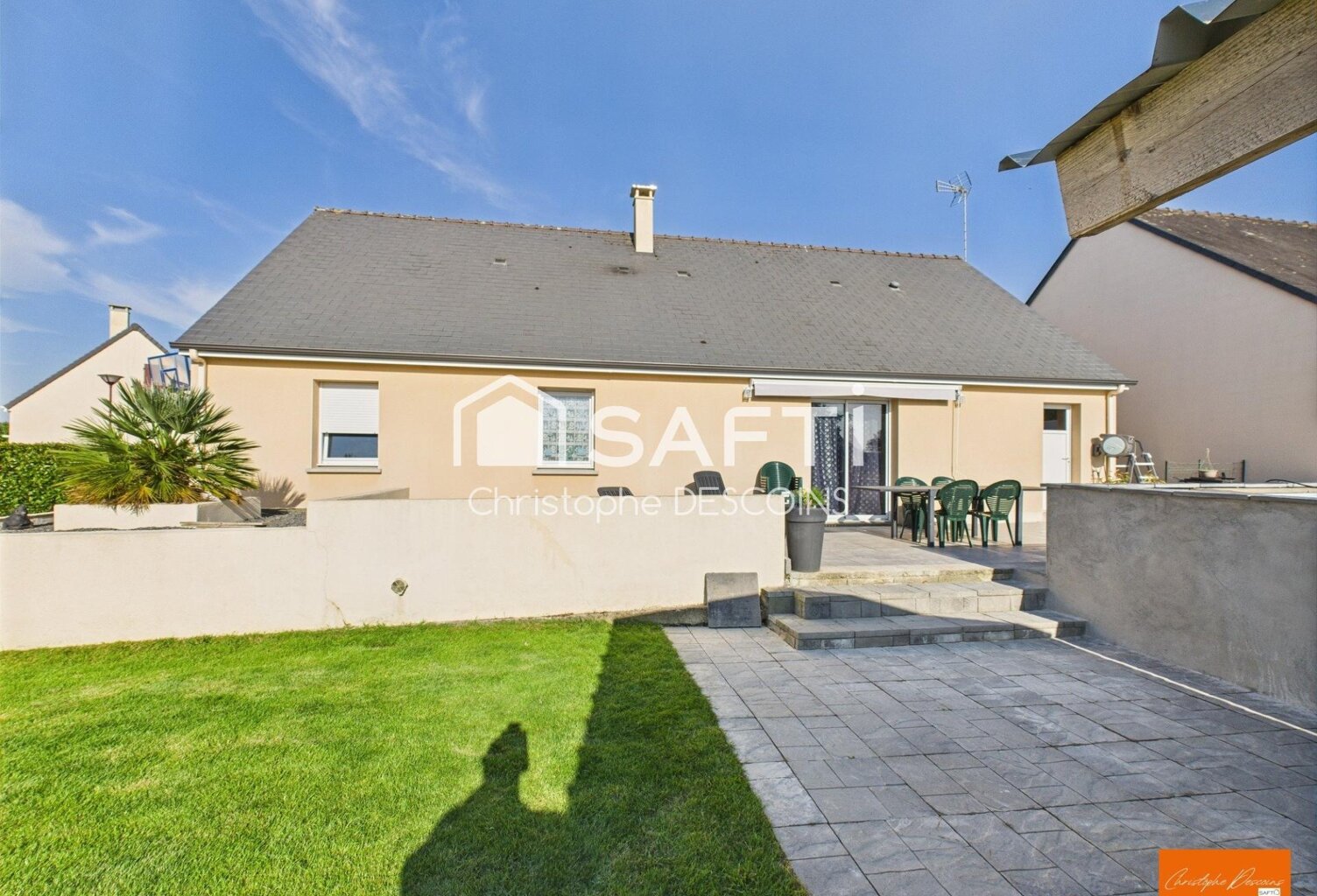 Pavillon de plain-pied tout confort avec piscine  Saint-Fraimbault-de-Prières — photo 1