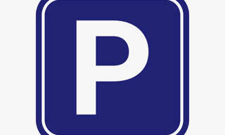 Garage   m² à louer à La Roque-d'Anthéron (13640)