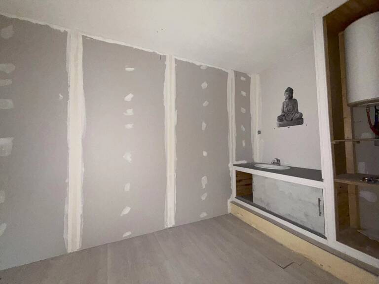 Ensemble immobilier centre ville de Mondragon — photo 1