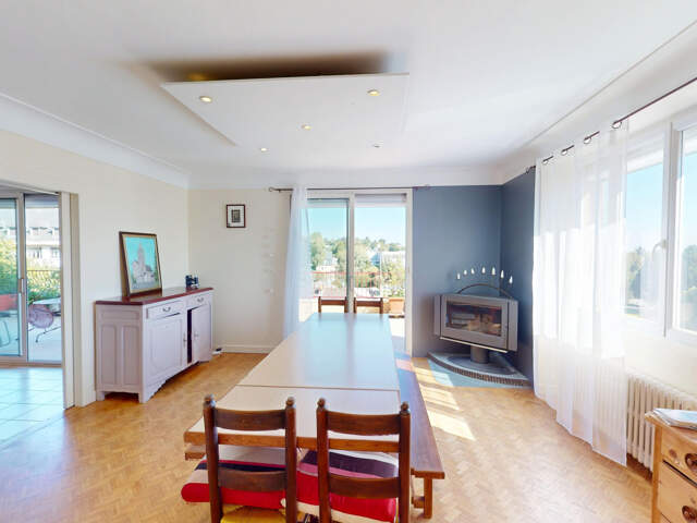 Maison T7 - 160 m2 - BARAQUEVILLE — photo du bien