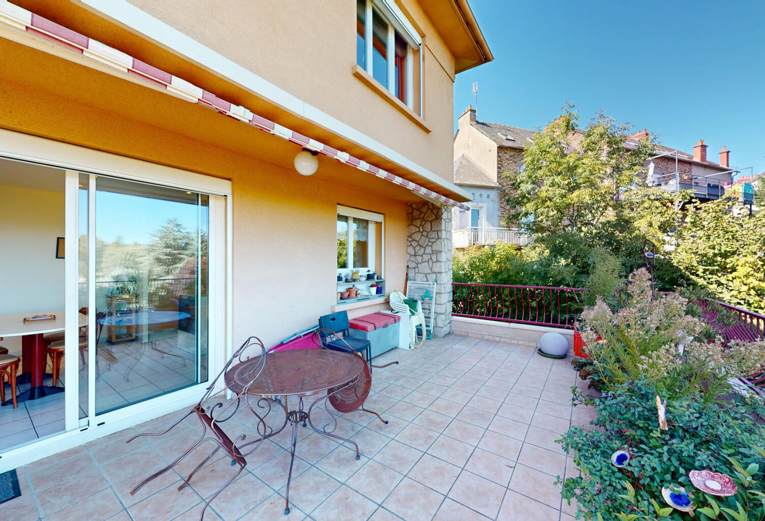 Maison T7 - 160 m2 - BARAQUEVILLE — photo 1