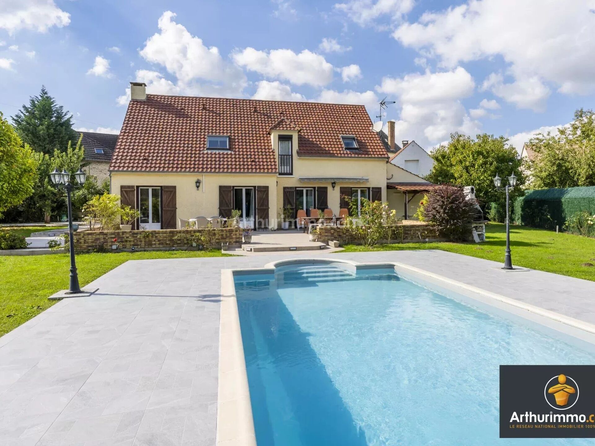 Maison 7 pièces 222 m² · à Saint-Fargeau-Ponthierry · 222 m² · 595 000 €