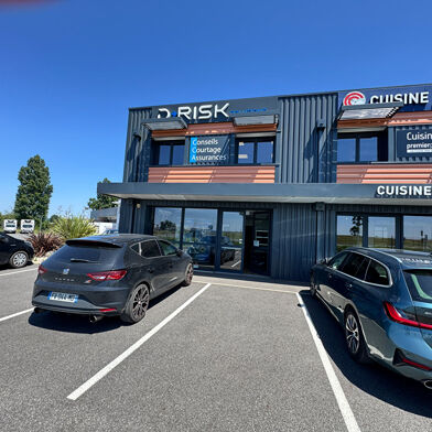 Commerce 4 pièces 1300 €