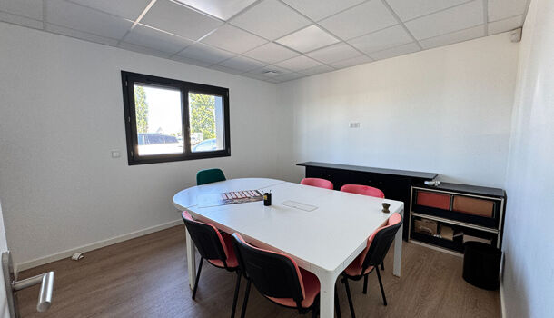 Local commercial 4 pièces  à louer Sauvagnon 64230