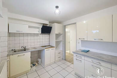 Appartement 3 pièces 700 €