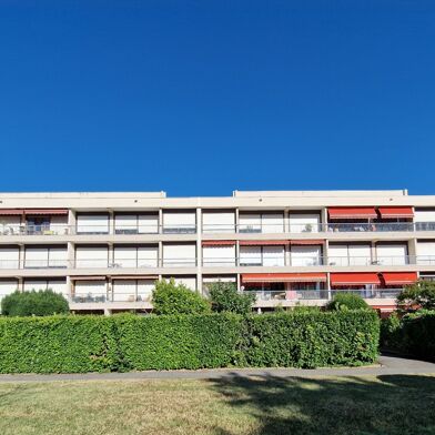 Appartement 5 pièces 220000 €