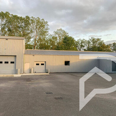 Commerce  960000 €