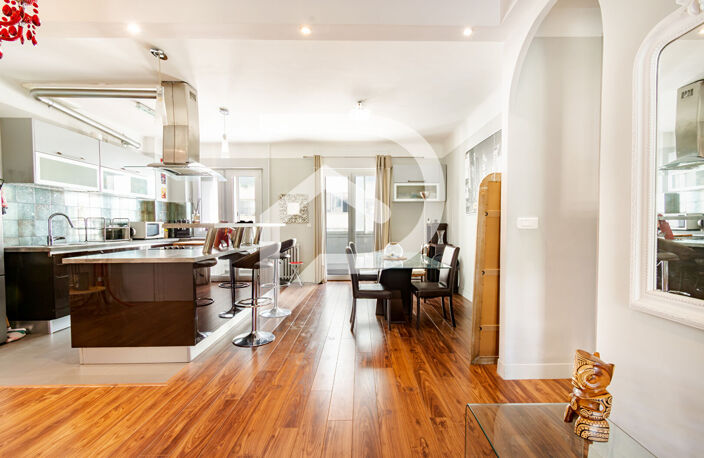 APPARTEMENT DE TYPE 3/4  rue  Jean MERMOZ CARRE D'OR  MARSEILLE 13008 — photo 2