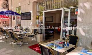 Commerce 5 Pièces 313 m² à vendre à Sainte-Cécile-les-Vignes (84290)