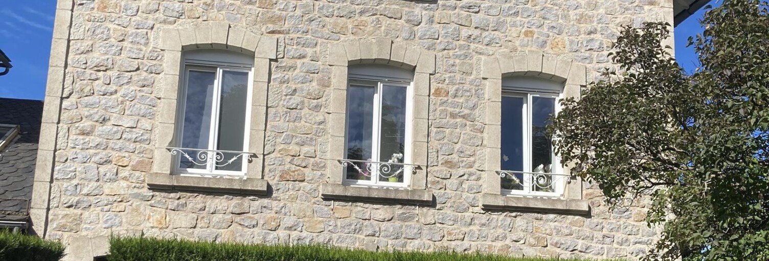 Maison 5 Pièces 198 m² à vendre à Riom-ès-Montagnes (15400)