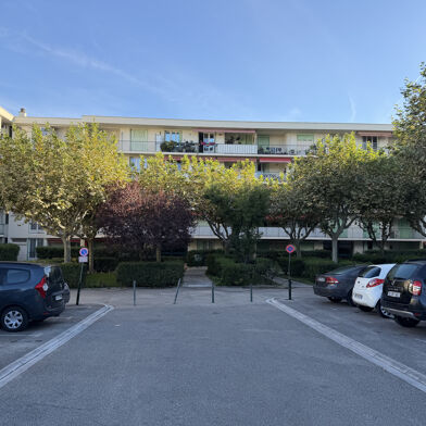 Appartement 4 pièces 200000 €