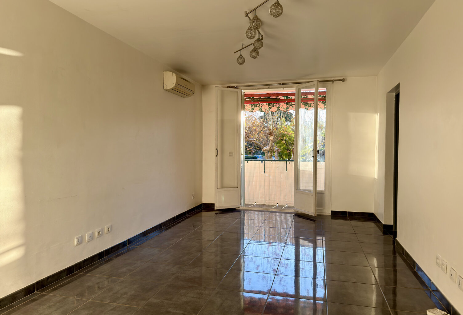 Marseille 10 ème St Tronc à vendre appartement 4 pièces parking — photo 1