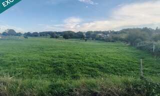 Terrain  2025 m² à vendre à Montbron (16220)