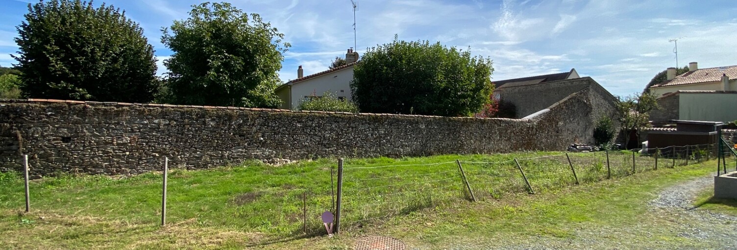Terrain  245 m² à vendre à Les Herbiers (85500)