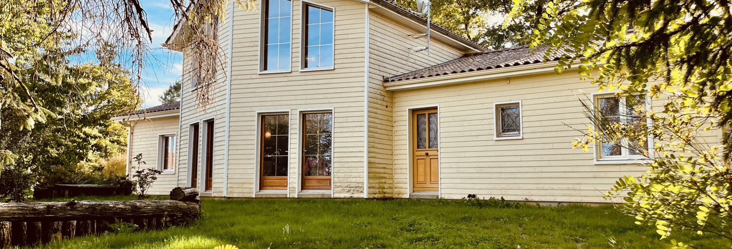 Maison 5 Pièces 157 m² à vendre à Lessac (16500)