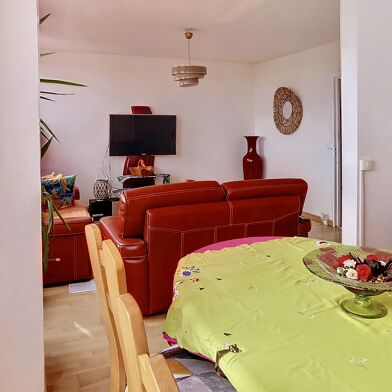 Appartement 4 pièces 180000 €