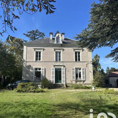 Maison 10 pièces 750000 €