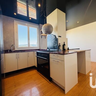 Appartement 5 pièces 147000 €