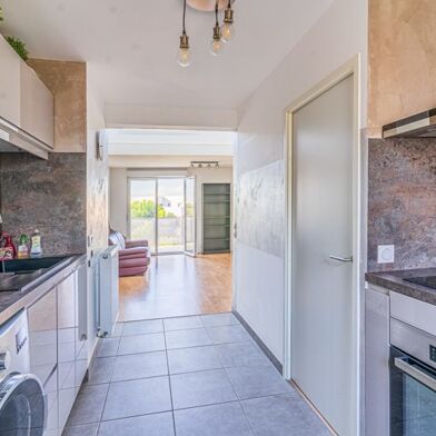 Appartement 4 pièces 359933 €