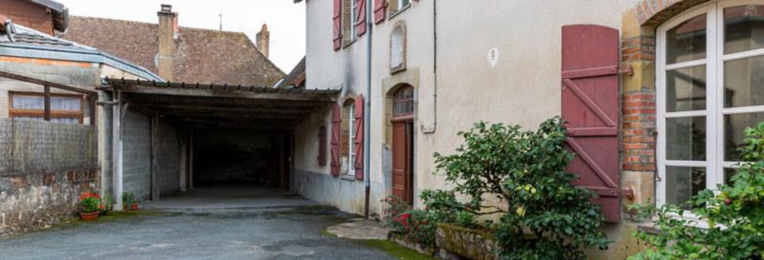 Immeuble   m² à vendre à Coussac-Bonneval (87500)