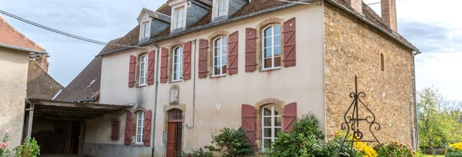 Immeuble   m² à vendre à Coussac-Bonneval (87500)