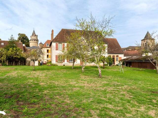 Immeuble à Coussac-Bonneval — photo du bien