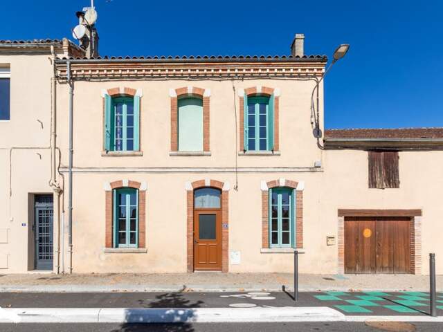 Maison de ville de 5 pièces principales — photo du bien