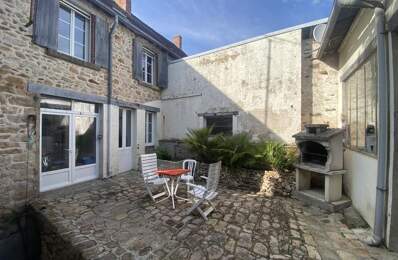 Maison de bourg de 5 pièces principales — photo du bien