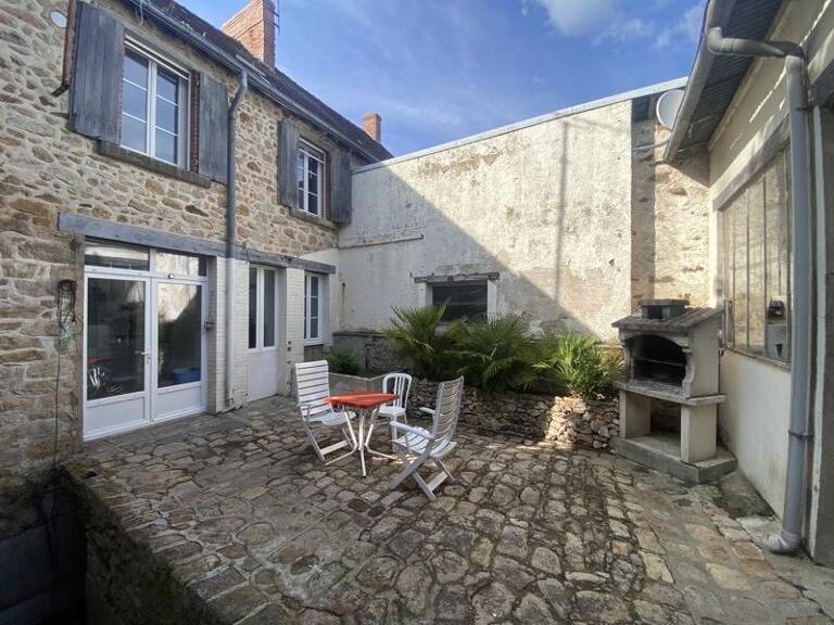Maison de bourg de 5 pièces principales — photo 1