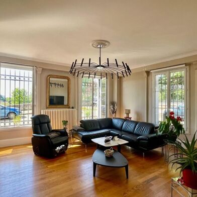 Appartement 4 pièces 292000 €