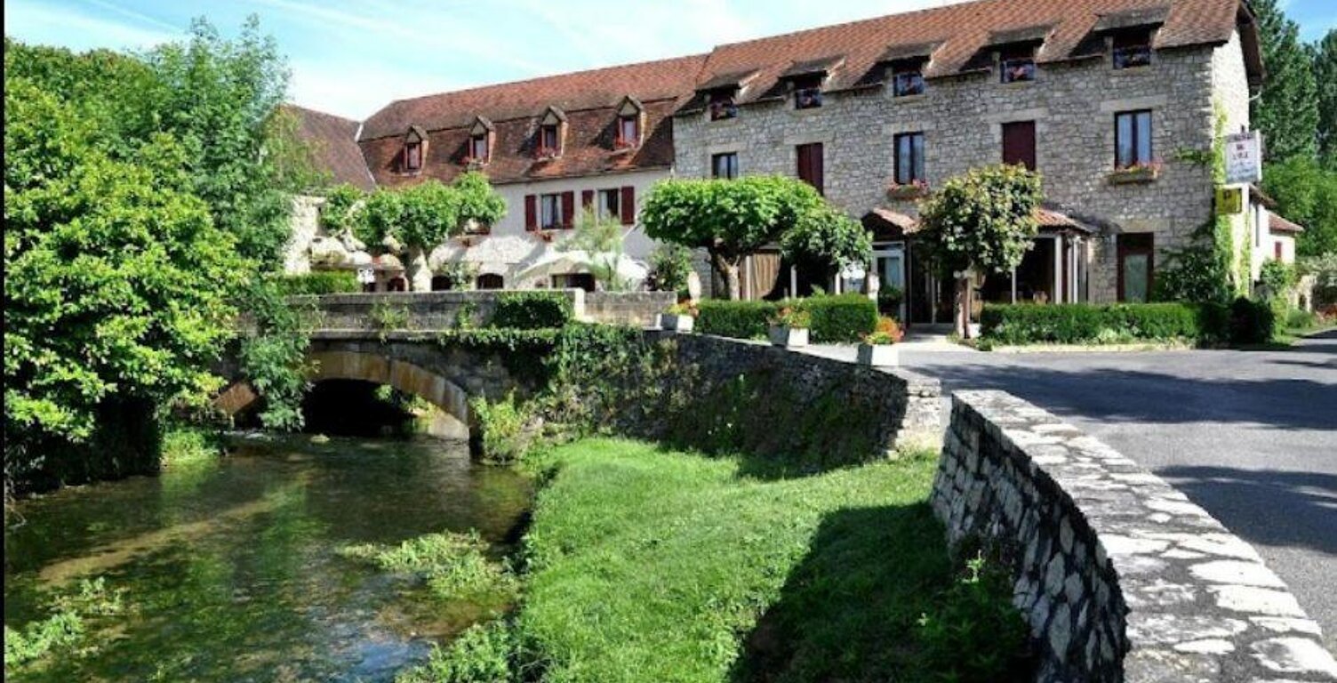 Vente Hôtel-restaurant 1 200 m&sup2; — photo 1