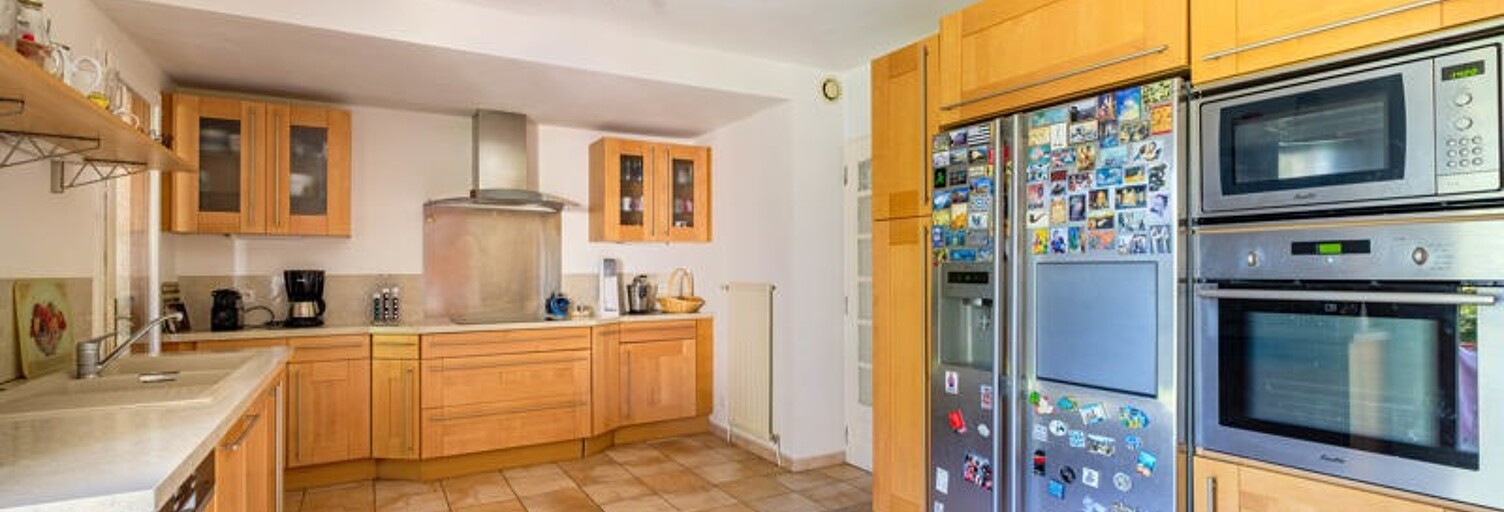 Maison 8 Pièces 185 m² à vendre à Chassieu (69680)