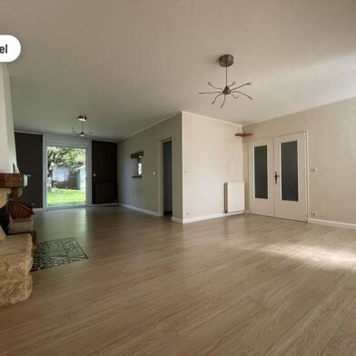 Maison 8 pièces 399900 €