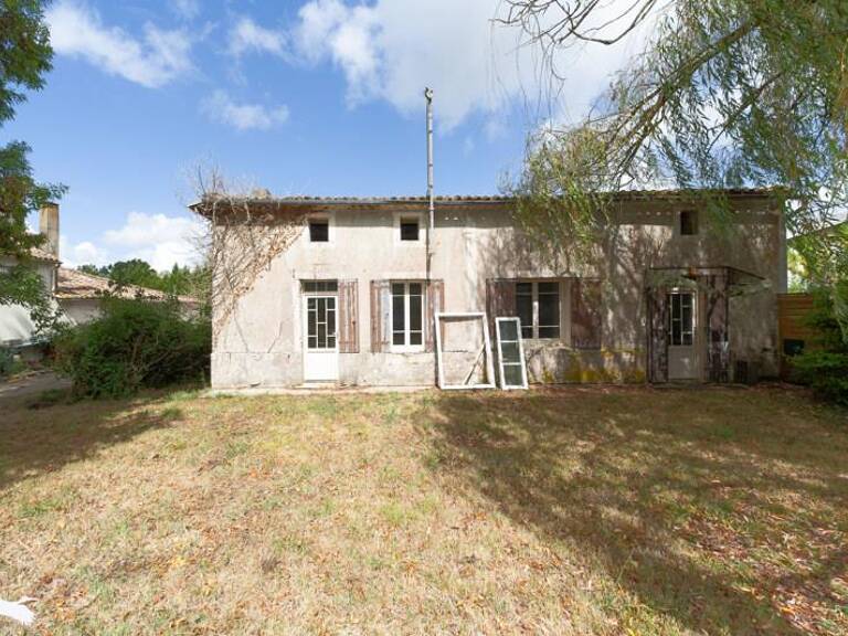 Maison en pierre de 6 pièces principales — photo 1