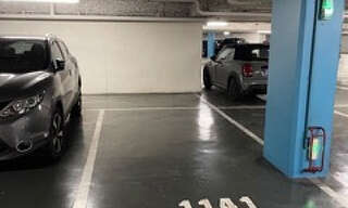 Garage   m² à louer à Bordeaux (33000)