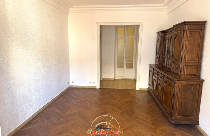 Nice :  Avenue Gambetta Bel appartement 3 pièces bourgeois — photo 4