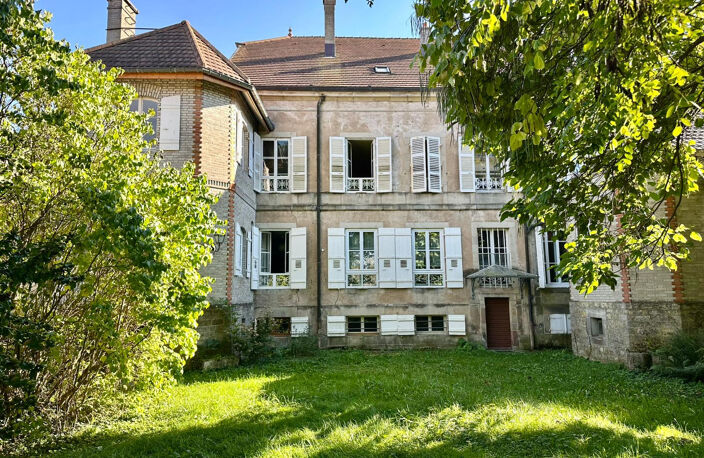 Vente belle maison de caractère avec 2 logements sur parc ar — photo 2