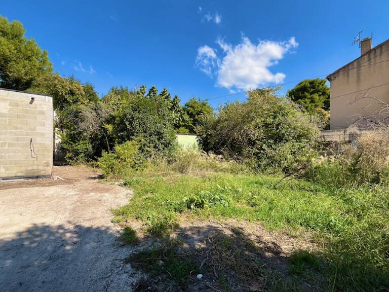 TERRAIN INDIVIDUEL 326m2 AVEC GARAGE ET DEPENDANCE — photo 1