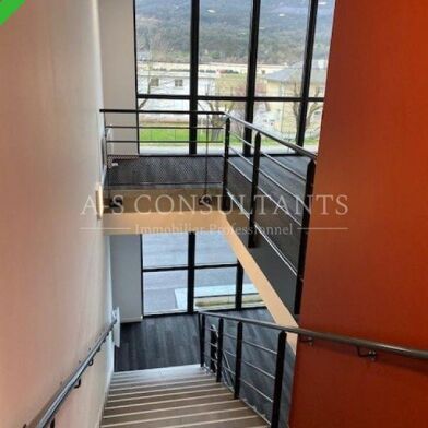 Local industriel  1540 €