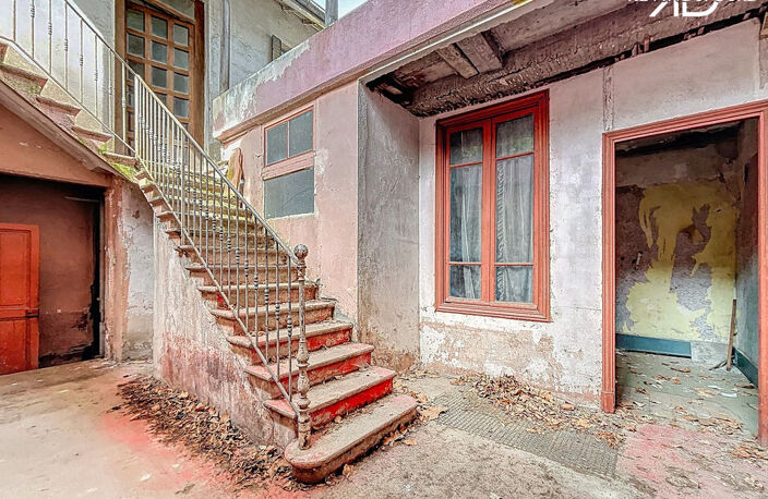 Maison de ville A RENOVER 110m² + terrasse de 140m² à VALS — photo 2