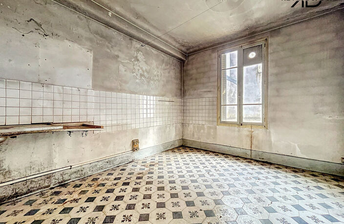 Maison de ville A RENOVER 110m² + terrasse de 140m² à VALS — photo 3